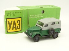 Russie 1/43 - UAZ 69 4X4 Verte Armée