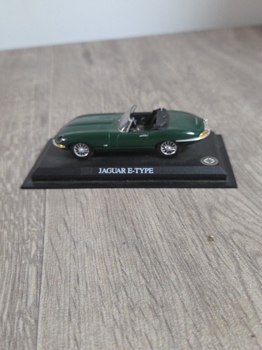 Belle miniature sur socle - miniature,