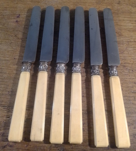 Couteaux fromage lames en - a,