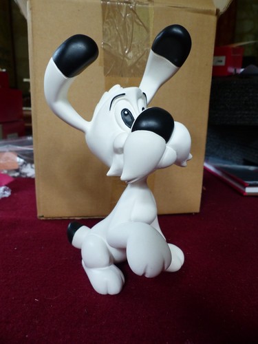 Figurine idefix la patte - figurine,
