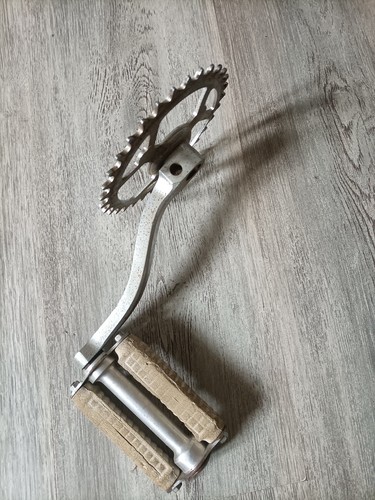 Pedalier ancienne motobecane - pedalier,