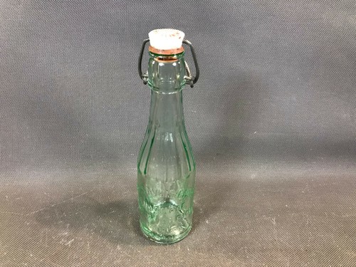Ancienne petite bouteille - , de