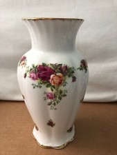Gorgeous ROYAL ALBERT Old