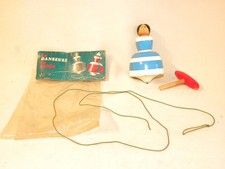VINTAGE ANCIENNE TOUPIE VALSEUSE EN BOIS LA DANSEUSE DE PARIS TOY SPINNING TOP