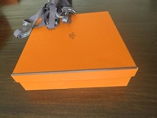 HERMÈS GRANDE BOÎTE, RUBAN