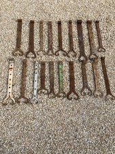 Lot de 19 pentures moustache en fer forgé,dépareillées, Charnières Ferrures.