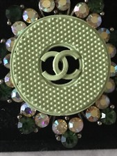 Bouton Chanel