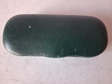 étui à lunettes rigide