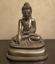 Ancien Bouddha en bronze