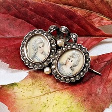 Broche Xixe Royauté 2 Miniatures Argent Vermeil Perles Fines 32x23mm