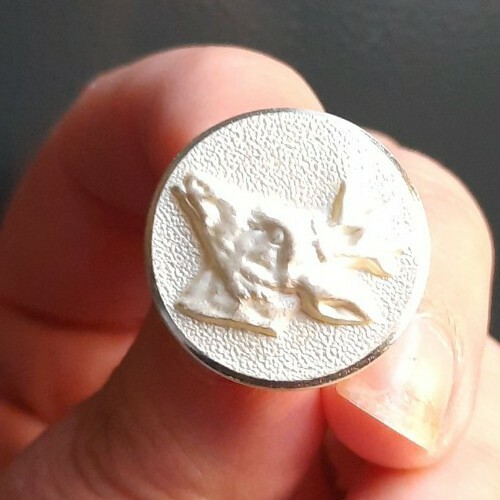 E05m08 pearlescent white deer - pearlescent,