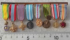 PORTEE 8 MEDAILLES MINIATURES