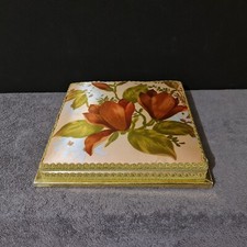 Boîte vintage à chocolats ou bonbons en carton et tissus - XXe