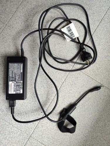 Chargeur portable toshiba - chargeur,