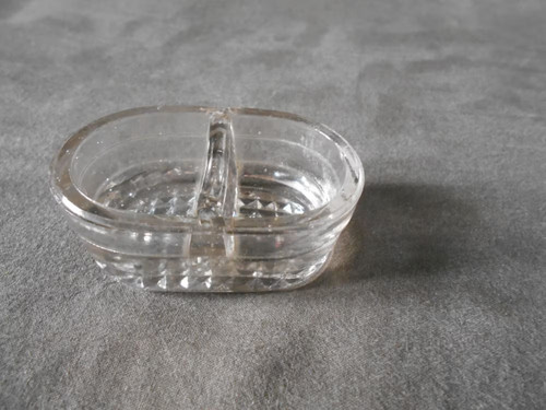 Ancien petit saleron - en, verre