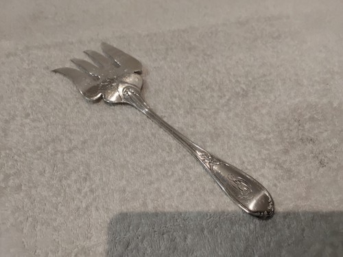 Fourchette servir le - à,