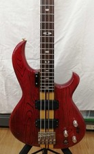 Guitare basse électrique Aria
