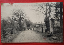 CPA - LA GRESIGNE - Ht-Serre - Entrée de la Forêt