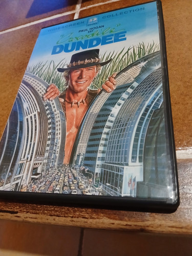 Crocodile dundee paul hogan - dundee,