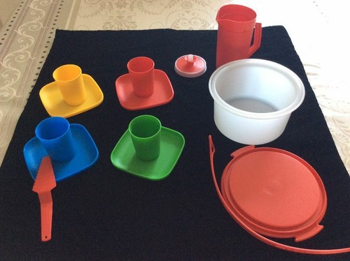 Tupperware lot dinette enfant - ,