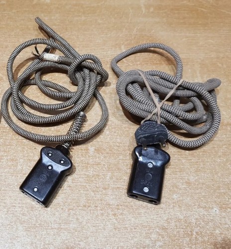 Anciennes prises bakelite - anciennes, en
