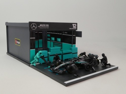 Burago pit pass mercedes w16 - pit,