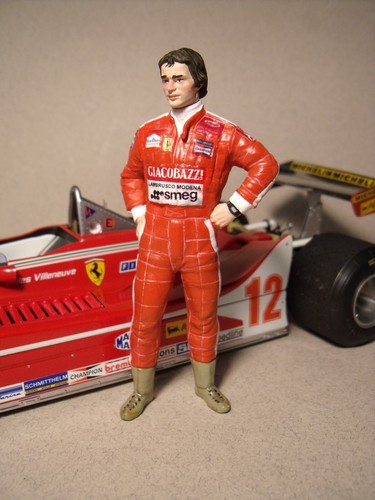 Figurine villeneuve - 1/18,