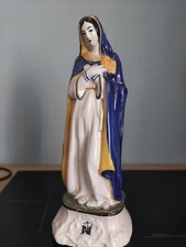 Très belle vierge  en