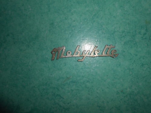 Logo monogramme aluminium - /,