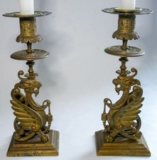 Paire de Bougeoirs aux Dragons