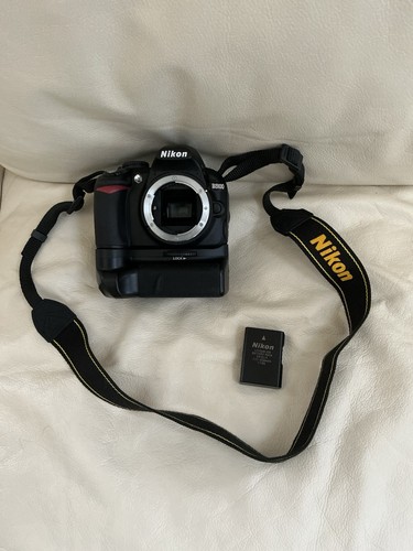 Nikon 3100 with optional - d,