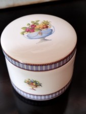 Ancienne Boite ou Coffret porcelaine  Mehun Sur Yevre-Décor corbeille de fruits 