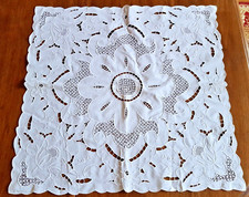 Nappe vintage en coton brodé