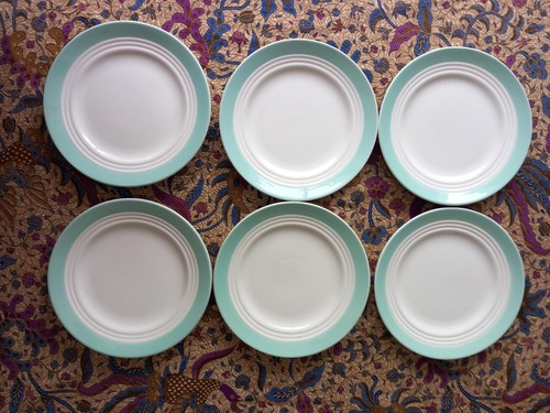 Assiettes plates anciennes - plates,