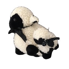Peluche Mouton Blanc Et Noir Avec Bébé Noeuds Noirs Et Blancs à Pois