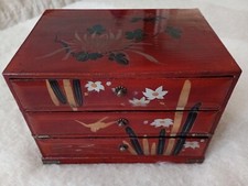 coffret en bois laqué à 3 tiroirs,décor asiatique. Chine,Japon,rangement,cabinet