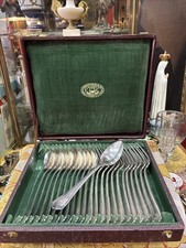 christofle ancienne menagere XIXe cuilleres fourchetes coffret d epoque