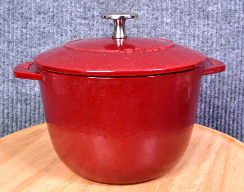 Staub red cocotte - staub,