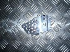 Honda 900 CBR 98/99 . Cache plaque de Platine repose pied av droit