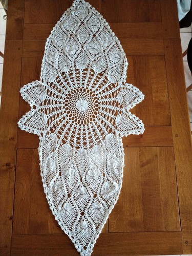 Grand napperon blanc - , crochet