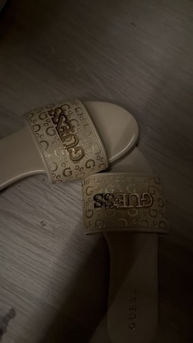 Claquette guess - claquette,