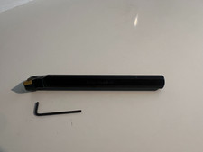 Outil  de tour a aleser diamétre 20 lg 180mm A 20Q PDUNR-11