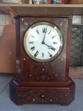 ancienne pendule borne en bois