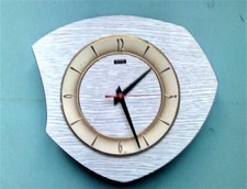 Pendule formica FFR électronique.