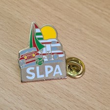 (E1) pins pin's pin enamel vintage auto voiture utilitaire camping slpa