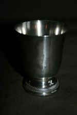 Timbale ancienne en métal