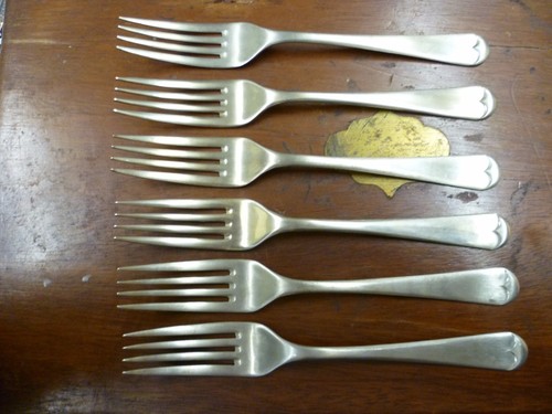 Six fourchettes - /,