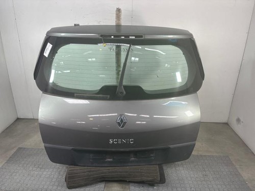 Malle hayon arriere renault - malle/hayon,
