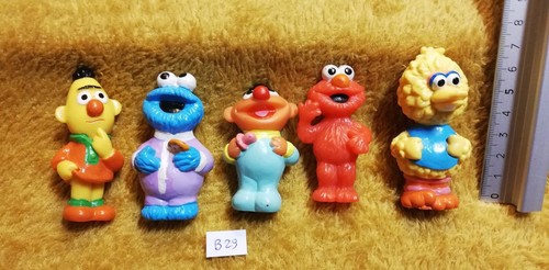 Lot b29 figurines - figurines, enfants