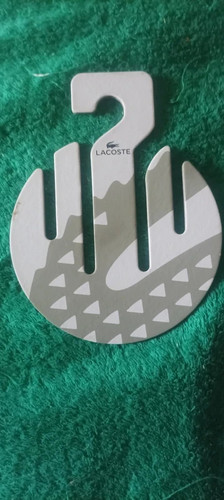 Cintre chaussures lacoste - à,